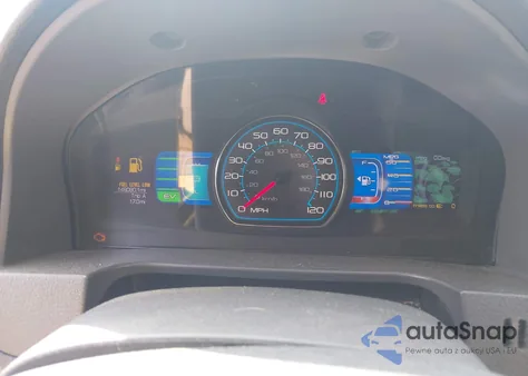 2010 Ford Fusion Hybrid z USA, uszkodzony, nr VIN 3FADP0L35AR279780